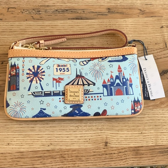 Dooney & Bourke Handbags - NWT Disney Dooney & Bourke wristlet